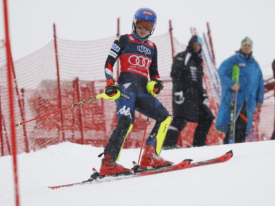 Sklamaná Mikaela Shiffrinová nedokončila 1. kola slalomu v Kranjskej Gore