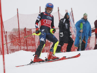 Sklamaná Mikaela Shiffrinová nedokončila 1. kola slalomu v Kranjskej Gore