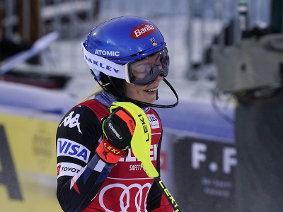 Na snímke americká lyžiarka Mikaela Shiffrinová v cieli 2. kola slalomu žien Svetového pohára v alpskom lyžovaní žien vo fínskom Levi