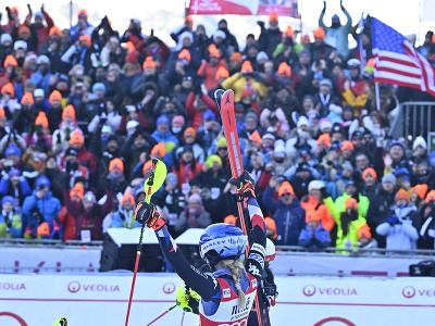 Americká lyžiarka Mikaela Shiffrinová sa raduje z víťazstva v slalome v rámci Svetového pohára v alpskom lyžovaní v Jasnej