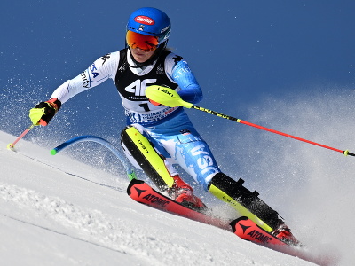 Na snímke americká lyžiarka Mikaela Shiffrinová na trati počas 1. kola slalomu na MS v alpskom lyžovaní