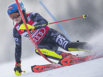 Na snímke americká lyžiarka Mikaela Shiffrinová na trati v 1. kole slalomu Svetového pohára žien v alpskom lyžovaní v českom Špindlerovom Mlyne