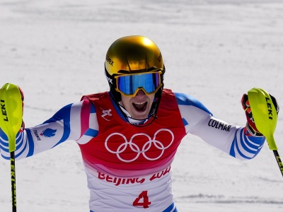 Francúzsky lyžiar Clement Noel zvíťazil v stredajšom slalome na ZOH 2022 v Pekingu