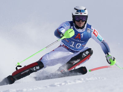 Timon Haugan počas slalomu v rakúskom Gurgli