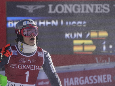 Nórsky lyžiar Lucas Braathen reaguje v cieli 2. kola slalomu mužov Svetového pohára v alpskom lyžovaní vo francúzskom Val D'Isere 