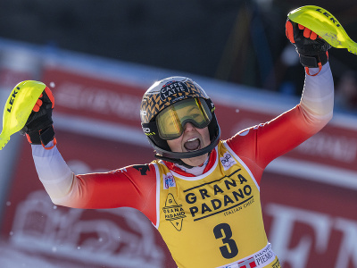 Švajčiarska lyžiarka Wendy Holdenerová ovládla slalom v Sestriere