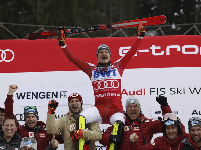 Rakúsky lyžiar Manuel Feller zvíťazil v nedeľnom slalome Svetového pohára vo Wengene