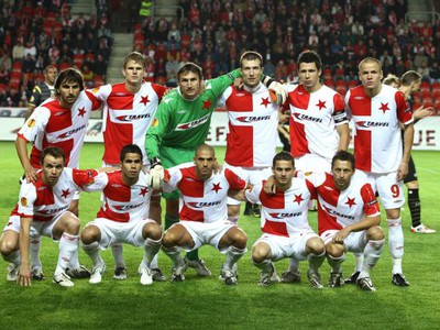 Mužstvo Slavie pred zápasom