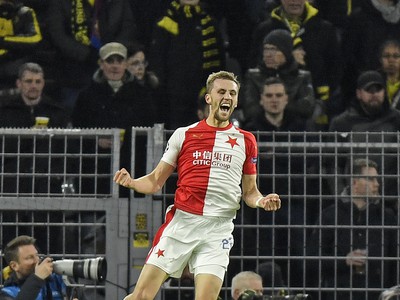 Tomáš Souček sa teší po strelenom góle do siete Dortmundu