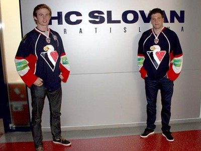Dvojica slovinských hokejistov navštívila