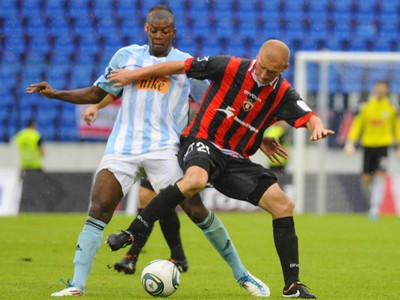 Karim Guede a Miroslav Karhan