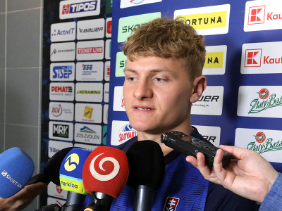 Na snímke slovenský útočník útočník Adam Sýkora počas mediálneho programu slovenskej hokejovej reprezentácie v štvrtom bloku prípravy