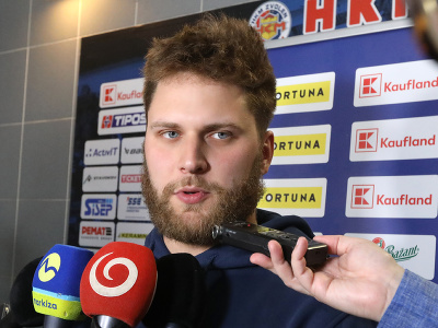 Na snímke slovenský hokejista Samuel Hlavaj počas mediálneho programu slovenskej hokejovej reprezentácie v štvrtom bloku prípravy