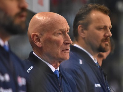 Na snímke zľava tréner slovenskej hokejovej reprezentácie Craig Ramsay a jeho asistent Andrej Podkonický