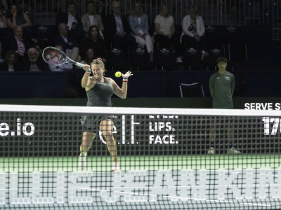 Slovenská tenistka Viktória Hrunčáková vo finálovom súboji Pohára Billie Jean Kingovej