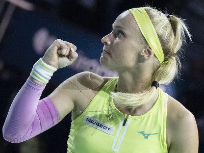 Slovenská tenistka Rebecca Šramková v druhom súboji finále Pohára Billie Jean Kingovej