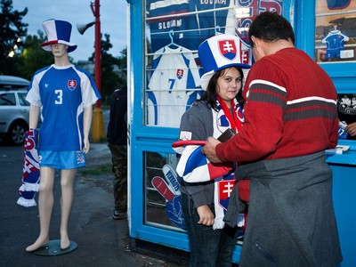 Slovenskí fanúšikovia pred zápasom