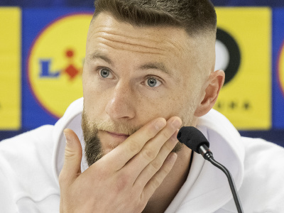 Kapitán tímu slovenskej futbalovej reprezentácie Milan Škriniar počas tlačovej konferencie