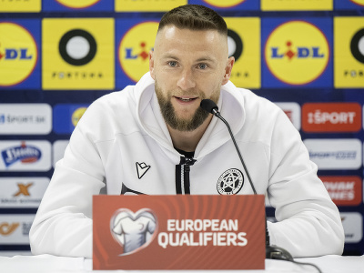Kapitán tímu slovenskej futbalovej reprezentácie Milan Škriniar počas tlačovej konferencie