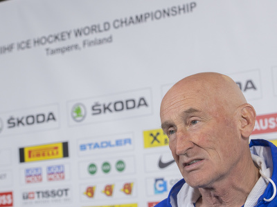 Na snímke tréner slovenskej hokejovej reprezentácie Craig Ramsay počas brífingu pred štvrtkovým štvrťfinálovým zápasom proti domácemu Fínsku na 85. majstrovstvách sveta v ľadovom hokeji v Tampere 