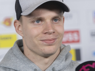 Na snímke útočník slovenskej hokejovej reprezentácie Adam Liška počas brífingu pred štvrtkovým štvrťfinálovým zápasom proti domácemu Fínsku na 85. majstrovstvách sveta v ľadovom hokeji v Tampere