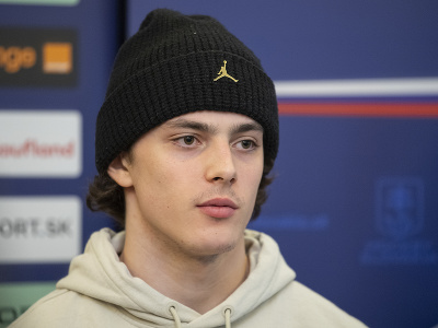 Na snímke útočník slovenskej hokejovej reprezentácie do 18 rokov Dalibor Dvorský