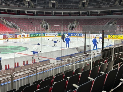 Slovenskí hokejisti na tréningu pred zápasom s Kanadou