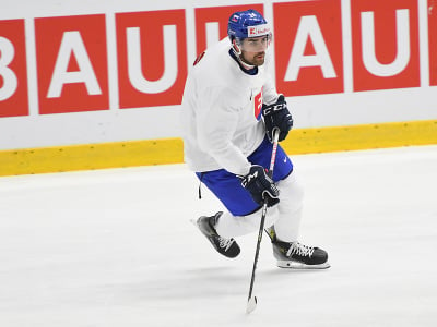 Peter Čerešňák počas tréningu slovenskej hokejovej reprezentácie
