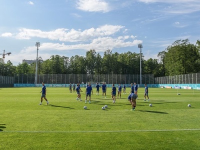 Slovenskí futbalisti absolvovali prvý tréning v Petrohrade