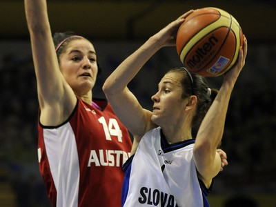 Julia Koppl z Rakúska a Gabriela Kubátová