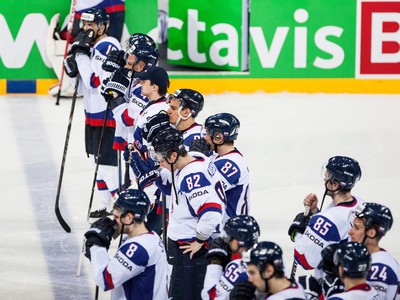 Slovenskí hokejisti po zápase s Rakúskom