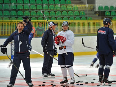 Tréning slovenskej hokejovej reprezentácie pod vedením trénera Craiga Ramsayho