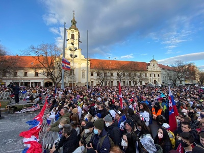 Bronz slovenských hokejistov prišlo na Námestie SNP osláviť obrovský dav fanúšikov