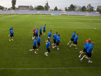 Slovenská futbalová reprezentácia počas tréningu v Senci