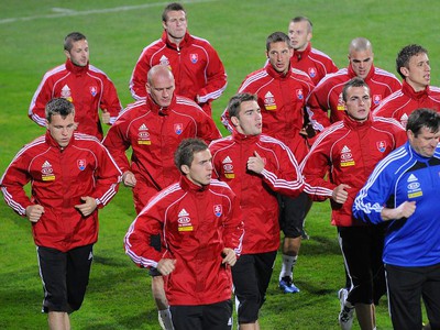 Slovenskí futbalisti trénovali v