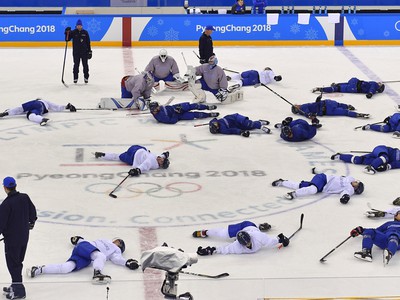 Tréning slovenských hokejistov pred prvým zápasom proti tímu Olympijských športovcov z Ruska