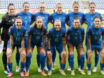 Slovenské futbalistky pred súbojom