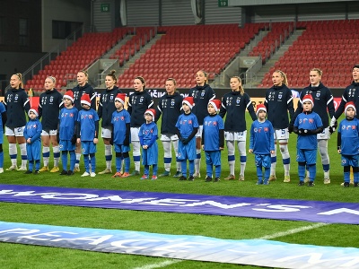 Na snímke hráčky Slovenska počas zápasu Ligy národov žien B-skupiny Slovensko - Fínsko