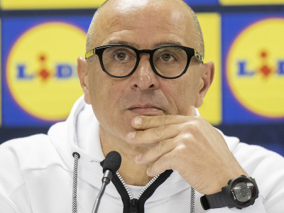 Tréner slovenskej futbalovej reprezentácie