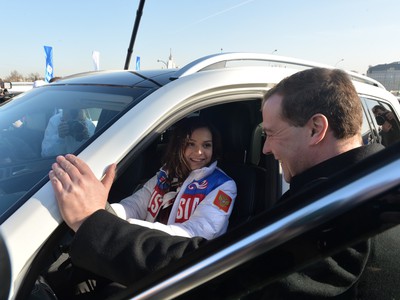 Adelina Sotnikovová s Dmitrijom Medvedevom