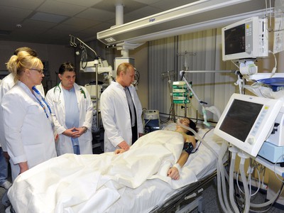 Ruskú skikrosárku Mariu Komissarovovú navštívil v nemocnici aj prezident Vladimir Putin
