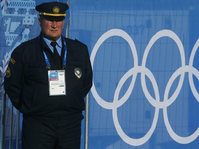 Strážnik pri olympijskom parku
