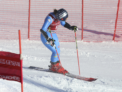 Sofia Goggiová nedokončila 1. kolo obrovského slalomu v Courcheveli