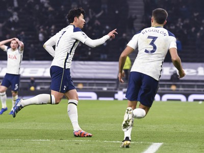 Son Heung-min oslavuje gól Tottenhamu 