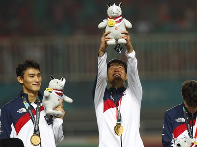 Son Hung-min sa podieľal na veľkom triumfe kórejskych futbalistov