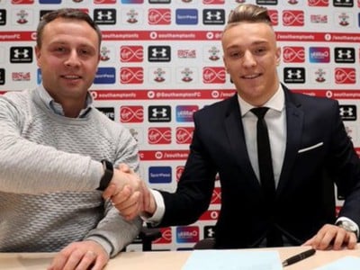Kozák podpísal v Southamptone prvý profesionálny kontrakt