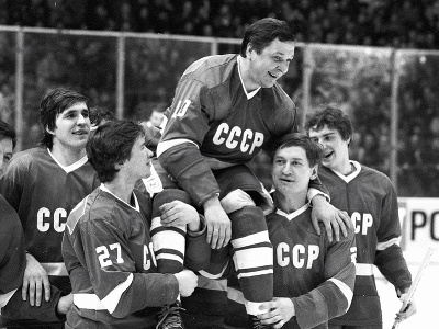 V strede bývalý ruský hokejista Alexander Malcev