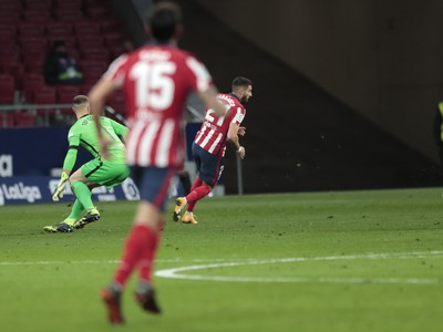 Yannick Carrasco po chybe hviezd Barcelony strelil víťazný gól
