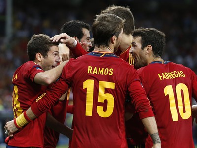 Radosť Španielov po góle Jordiho Albu