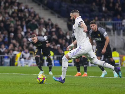 Karim Benzema dáva gól